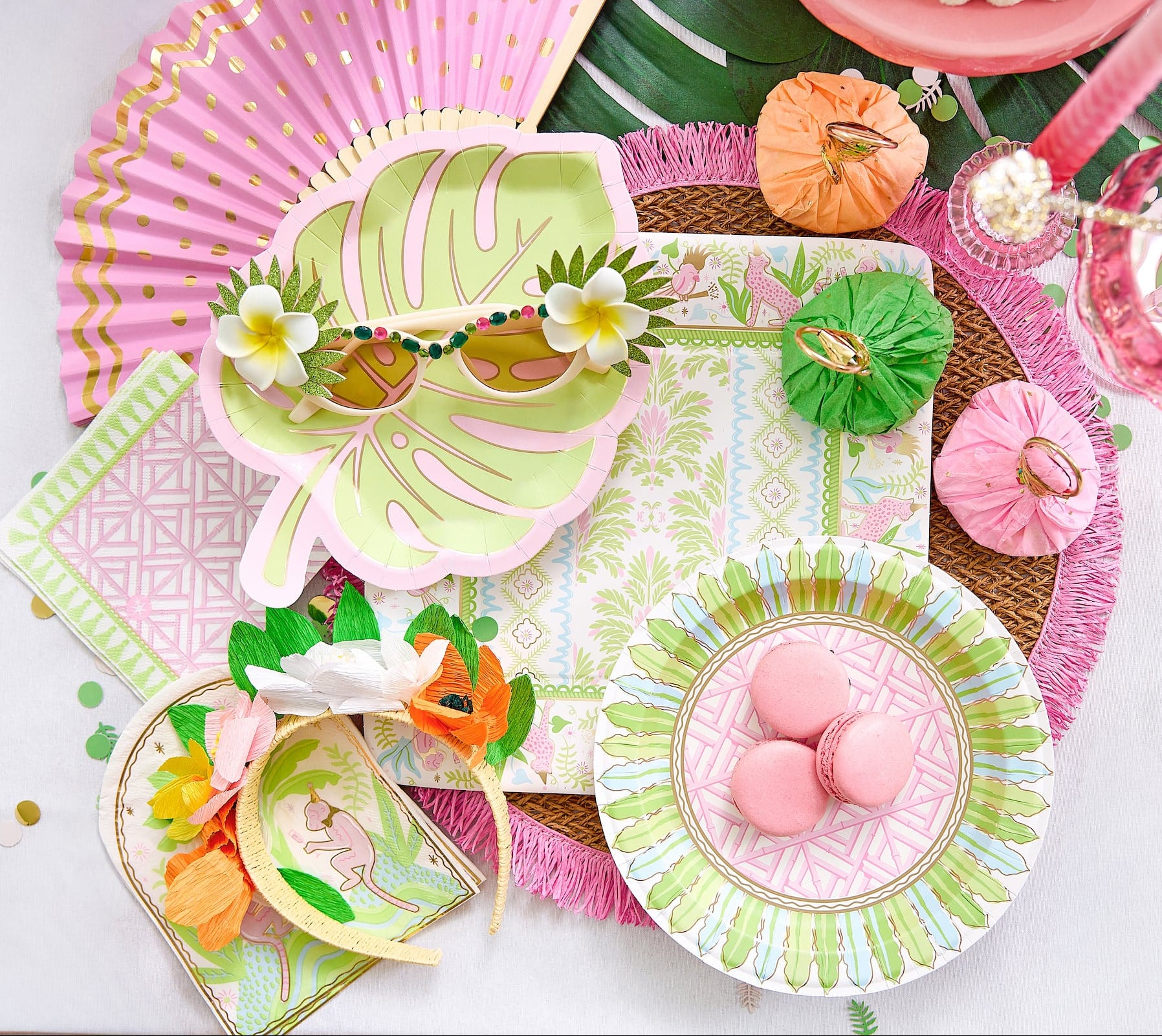 Cabana Club Palm Leaf Plates (10 ct)